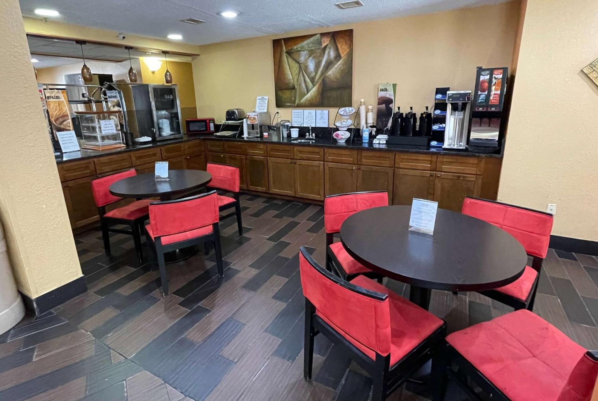 Microtel Inn & Suites Newport News Exterior foto
